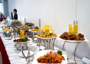 Dịch vụ nấu tiệc tại nhà Hai Thụy Catering có nhận làm tiệc buffet không?